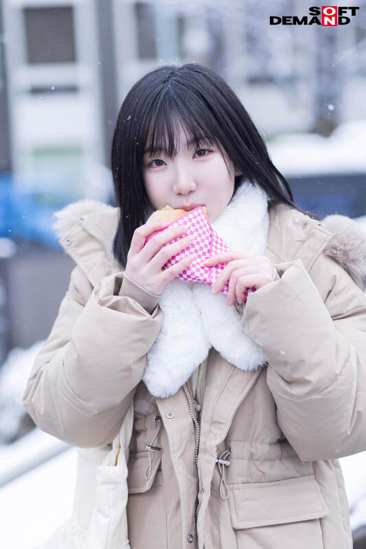 湯浅紬-オタク処女AVデビューの画像